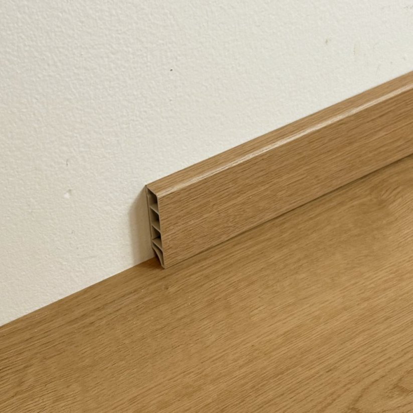 Soklová lišta Egibi SPC Rigid Barrie 2 m